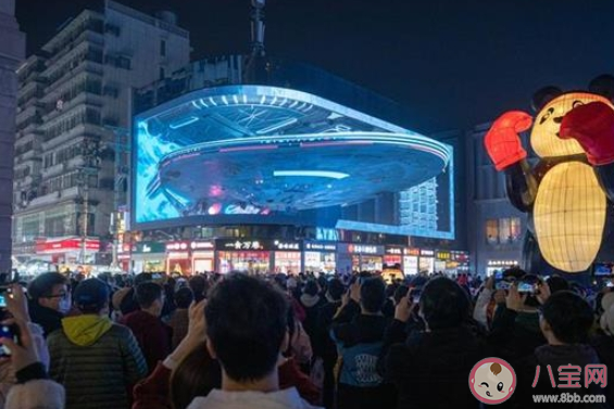 武汉江汉路裸眼3d大屏什么时候开始 江汉路3d巨幕表演时间