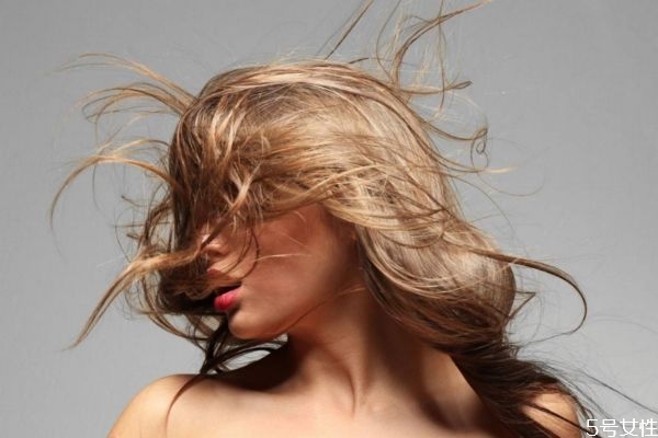染发烫发后多久能洗头 如何减少染发的危害