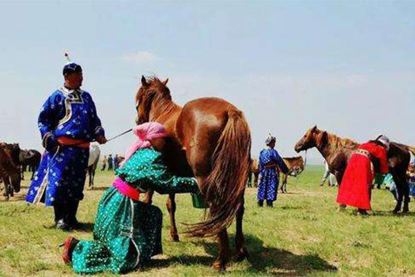 蒙古族的传统节日 蒙古族人要过哪些传统节日