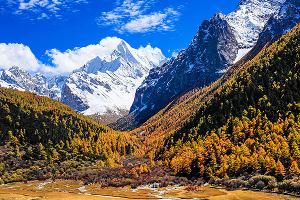 川藏线自驾旅游必去景点 川藏线自驾旅游必去景点有哪些