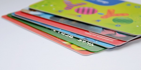 借记卡和信用卡的区别 借记卡和信用卡有什么不同