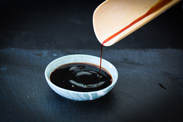 酱油真的会导致伤口变黑吗 如何防止伤口结痂变黑