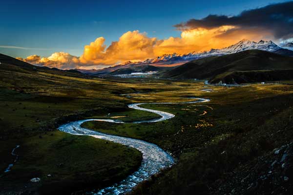 西藏有哪些自驾游景点 西藏自驾游景点推荐