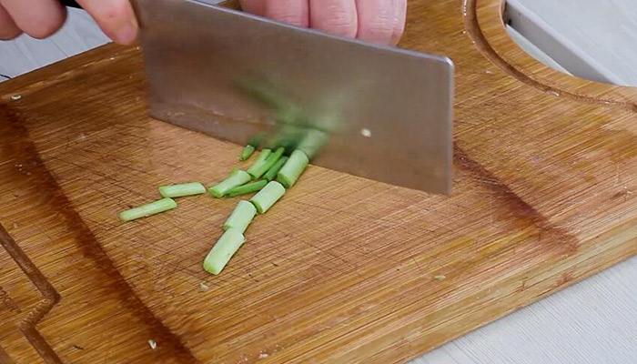 葱油笋干的家常做法 笋干怎么做好吃