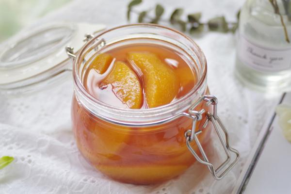 黄桃罐头怎么保存 黄桃罐头上面有白色泡沫可以吃吗