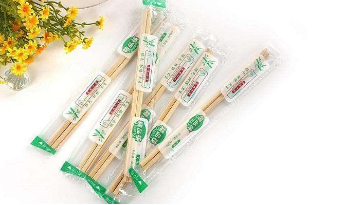 一次性筷子干净吗 一次性筷子越白越好吗