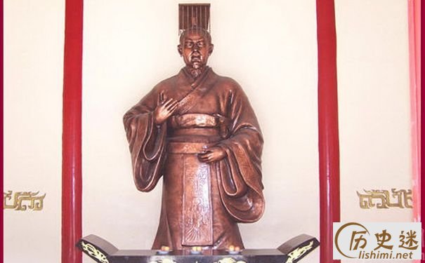 楚怀王雕像图片