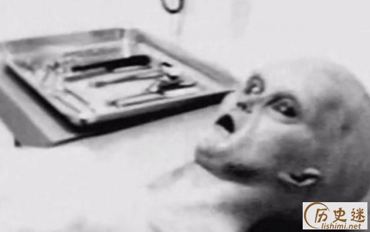 图中是1995年所公开片段中1947年“罗斯韦尔UFO事件”的外星人模样。