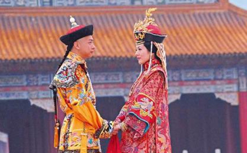 清朝历史上同治皇帝有多少皇后及其妃子?