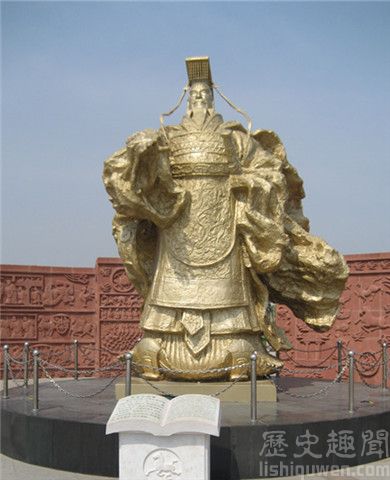 秦始皇塑像