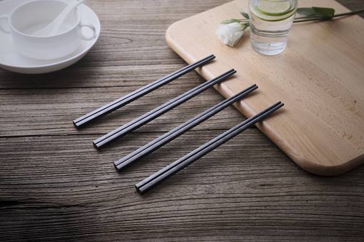 筷子是怎么发明的 筷子真的是妲己发明的吗