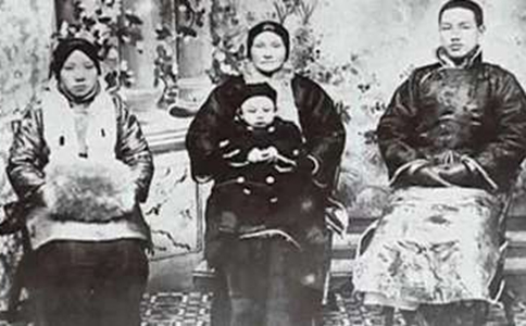蒋介石一生四个老婆,为什么只生下了一个儿子?