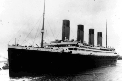 泰坦尼克号沉船之谜,泰坦尼克号到底是如何沉没的?